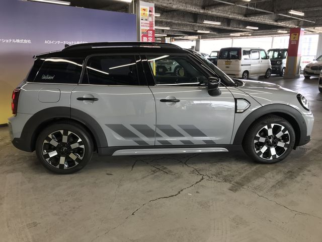MINI COOPER D CROSSOVER