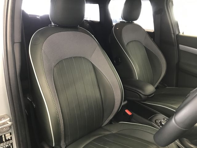 MINI COOPER D CROSSOVER