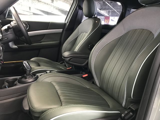 MINI COOPER D CROSSOVER