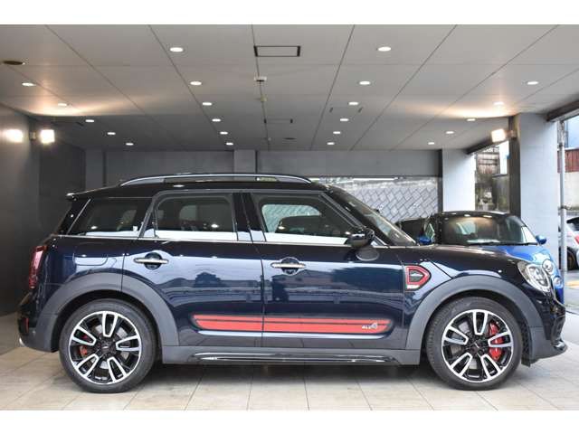 MINI CROSSOVER