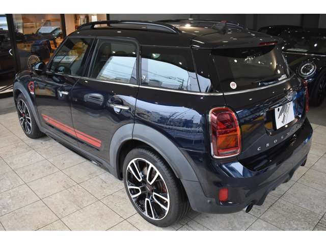 MINI CROSSOVER