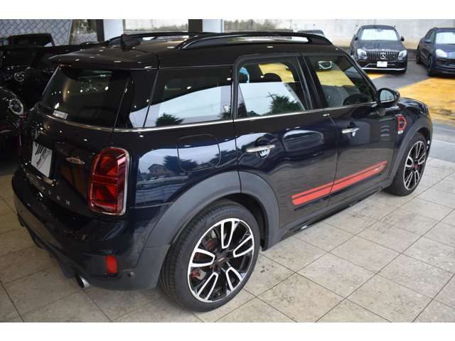 MINI CROSSOVER