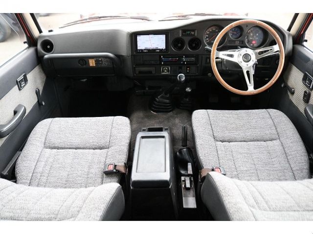 LANDCRUISER van