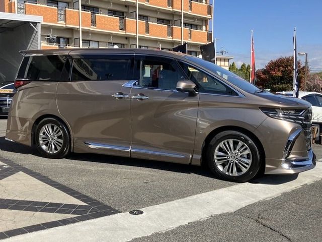 ALPHARD hybrid