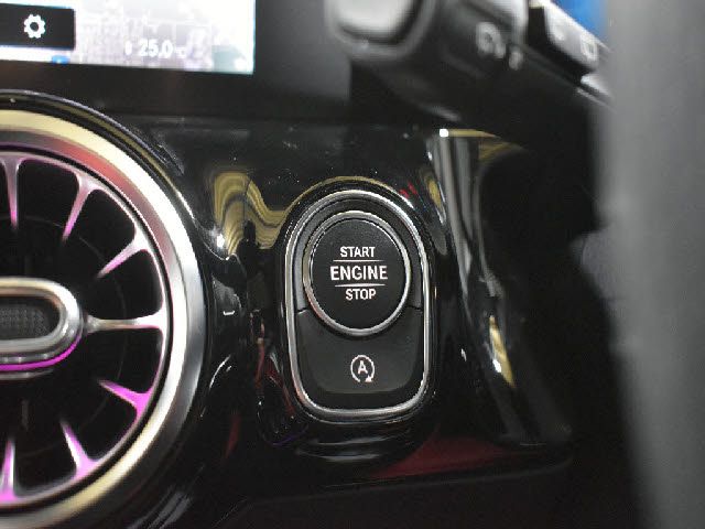 MERCEDES BENZ GLA class