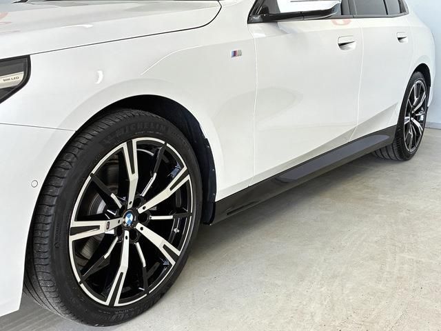 BMW 5 Series sedan