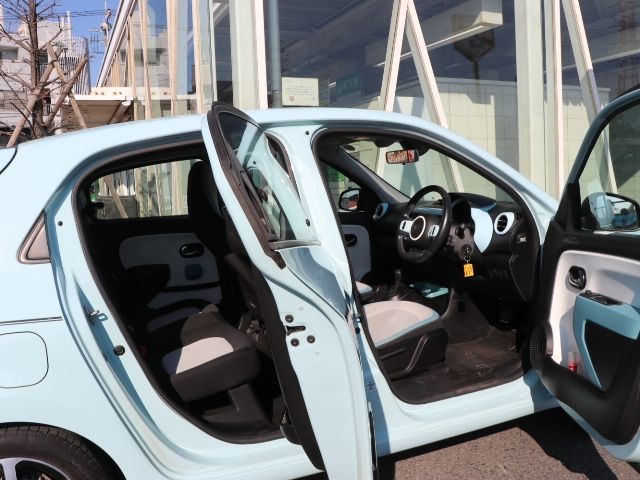 RENAULT TWINGO