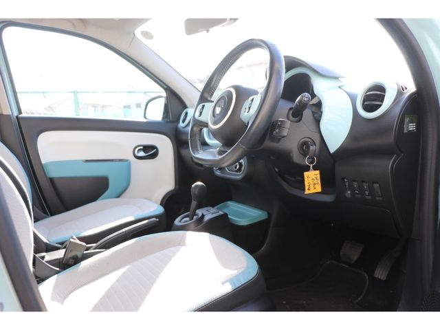 RENAULT TWINGO