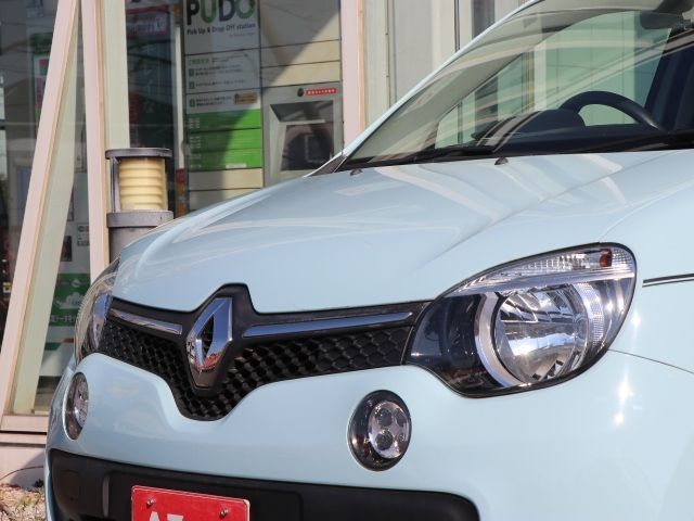 RENAULT TWINGO