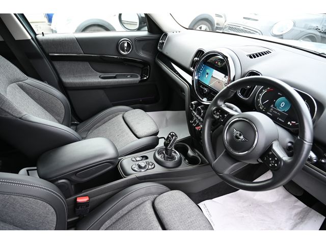 MINI COOPER D CROSSOVER