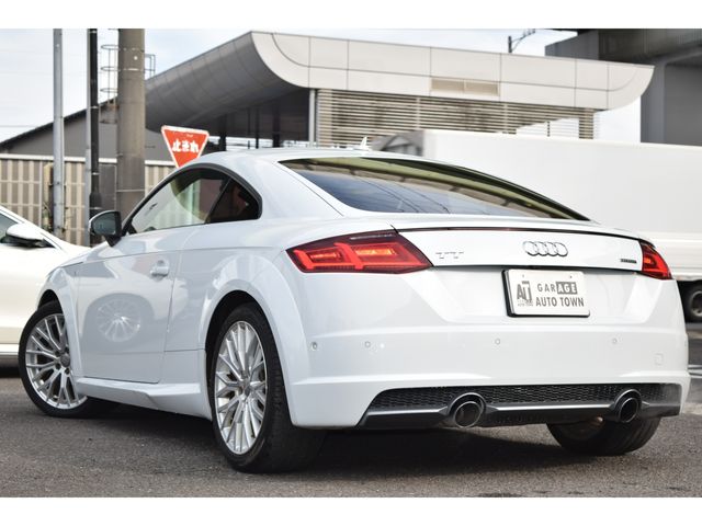 AUDI TT coupe