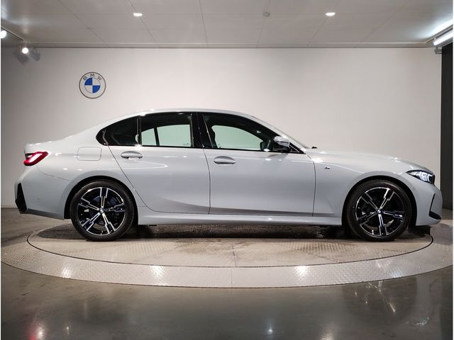 BMW 3 Series sedan