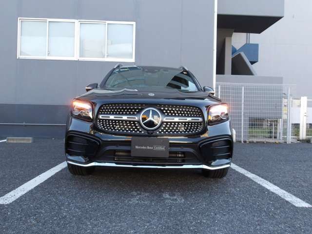 MERCEDES BENZ GLB