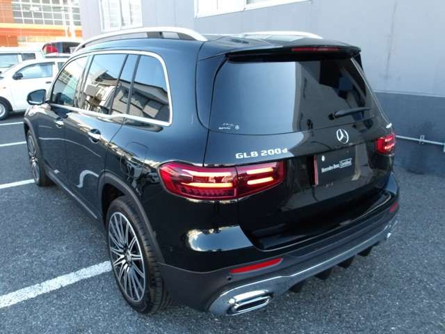 MERCEDES BENZ GLB