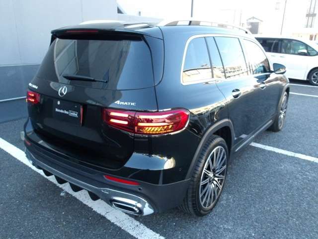 MERCEDES BENZ GLB