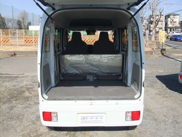 MINICAB van
