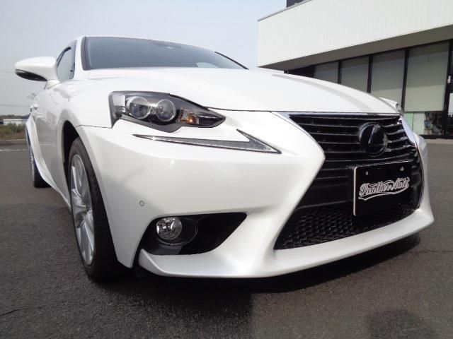 LEXUS IS300h