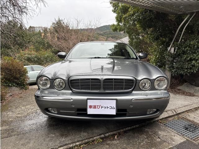 JAGUAR XJseries sedan
