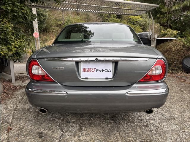JAGUAR XJseries sedan