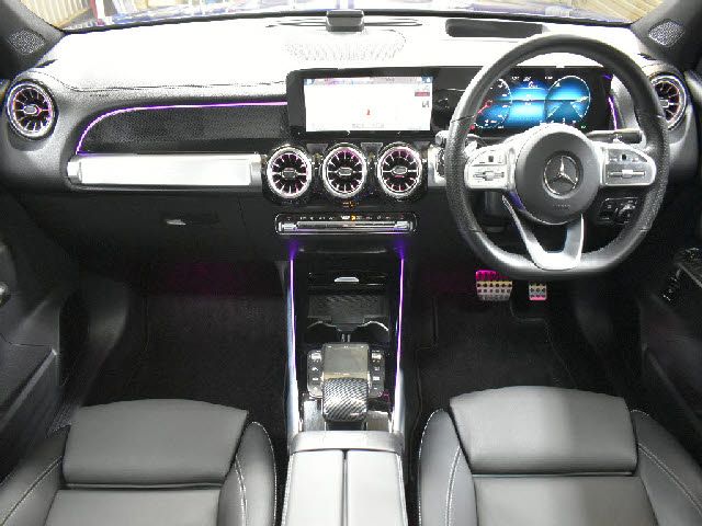 MERCEDES BENZ GLB