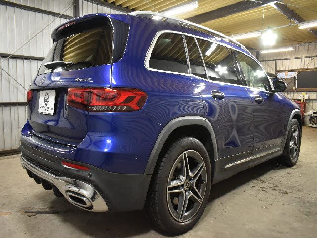 MERCEDES BENZ GLB