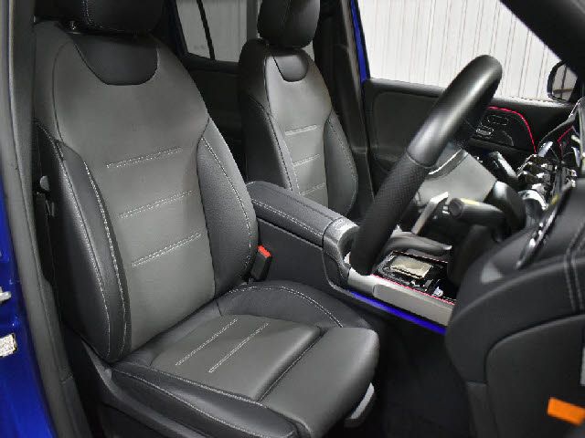 MERCEDES BENZ GLB