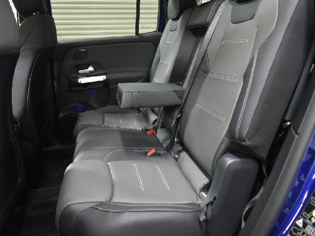 MERCEDES BENZ GLB