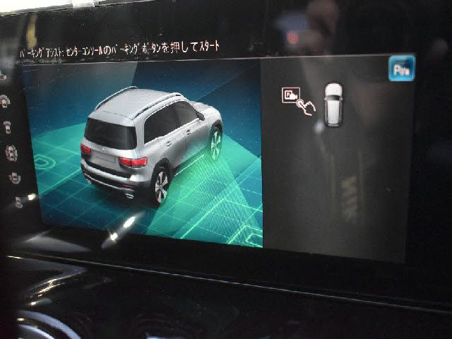 MERCEDES BENZ GLB