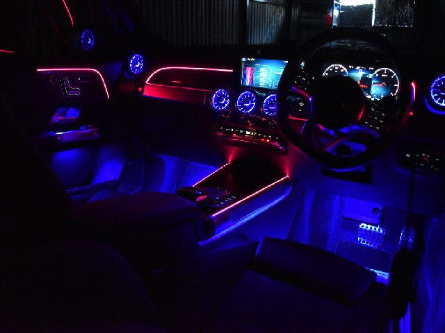 MERCEDES BENZ GLB