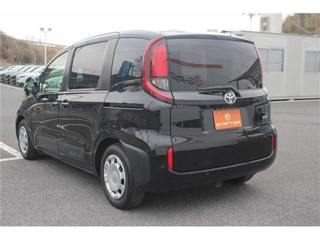 SIENTA HYBRID