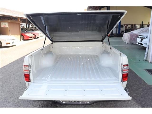 HILUX 2WD