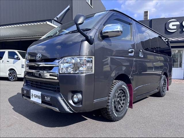 REGIUSACE van 4WD
