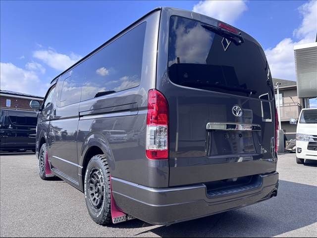 REGIUSACE van 4WD