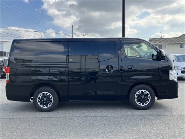 CARAVAN van 2WD