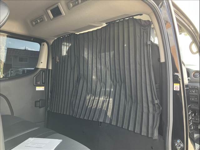 CARAVAN van 2WD
