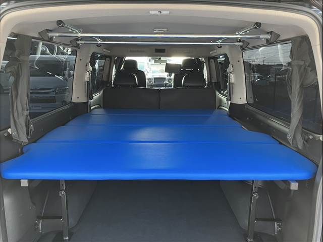 CARAVAN van 2WD