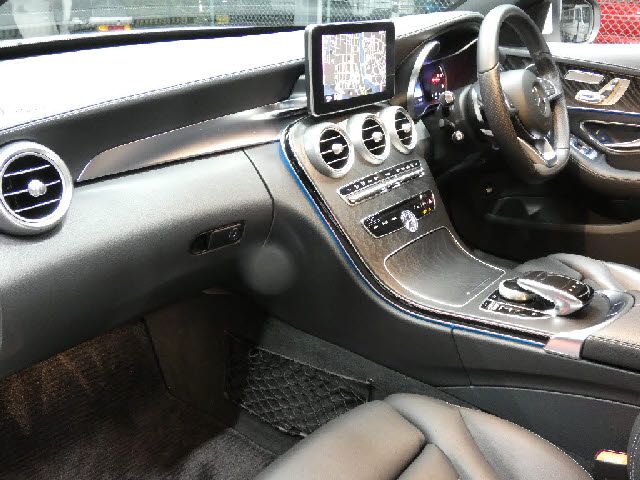 MERCEDES BENZ C-Class sedan
