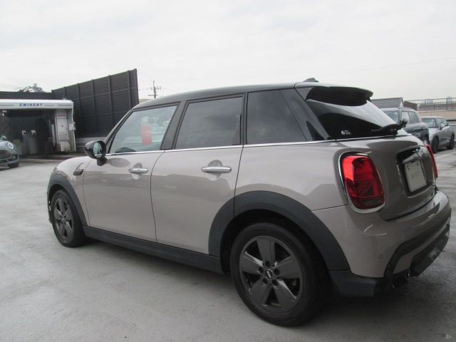 MINI COOPER D 5DOOR