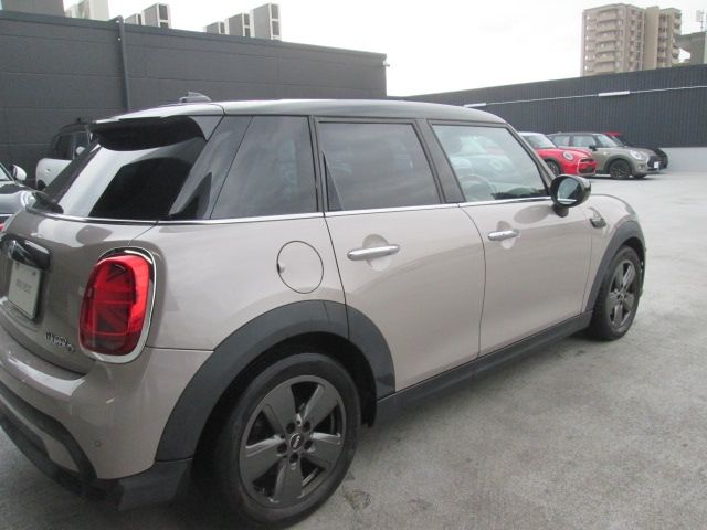MINI COOPER D 5DOOR