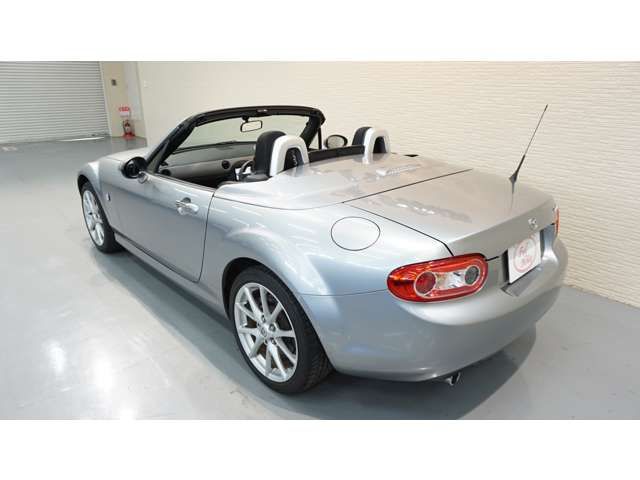 ROADSTER
