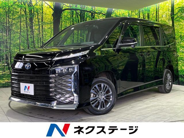 VOXY HYBRID 4WD
