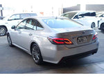CROWN sedan hybrid
