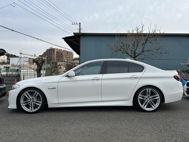 5 Series Sedan