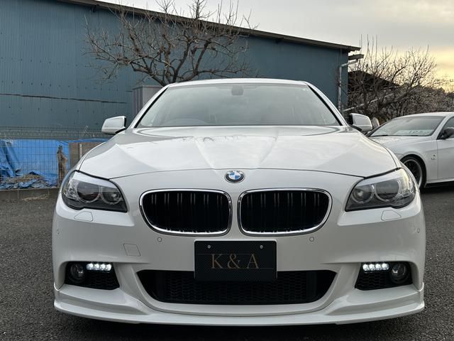 5 Series Sedan