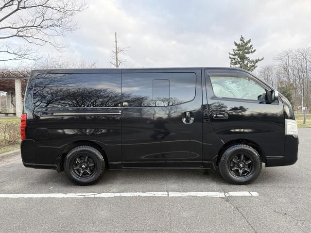 NV350 CARAVAN 4WD