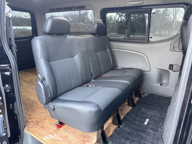 NV350 CARAVAN 4WD