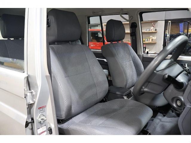 LANDCRUISER van
