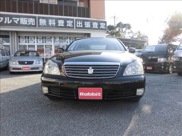 CROWN sedan