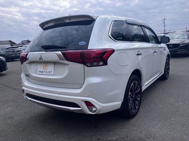 OUTLANDER PHEV