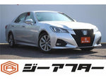 CROWN sedan hybrid